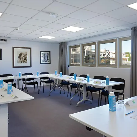 Ibis Styles Cannes Отель