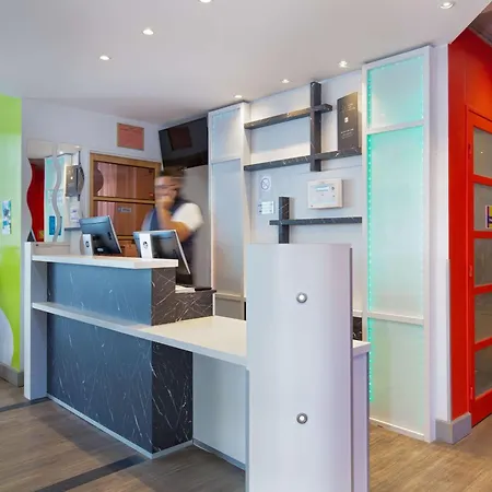 Отель Ibis Styles Cannes 3*